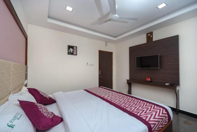 Hotel Famous Residency Tiruchirappalli Zewnętrze zdjęcie