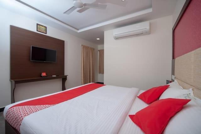 Hotel Famous Residency Tiruchirappalli Zewnętrze zdjęcie
