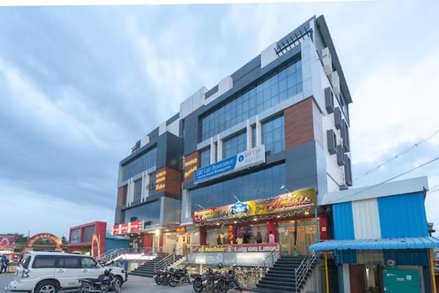 Hotel Famous Residency Tiruchirappalli Zewnętrze zdjęcie